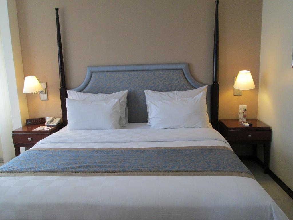 Asmila Boutique Hotel Бандунг Экстерьер фото