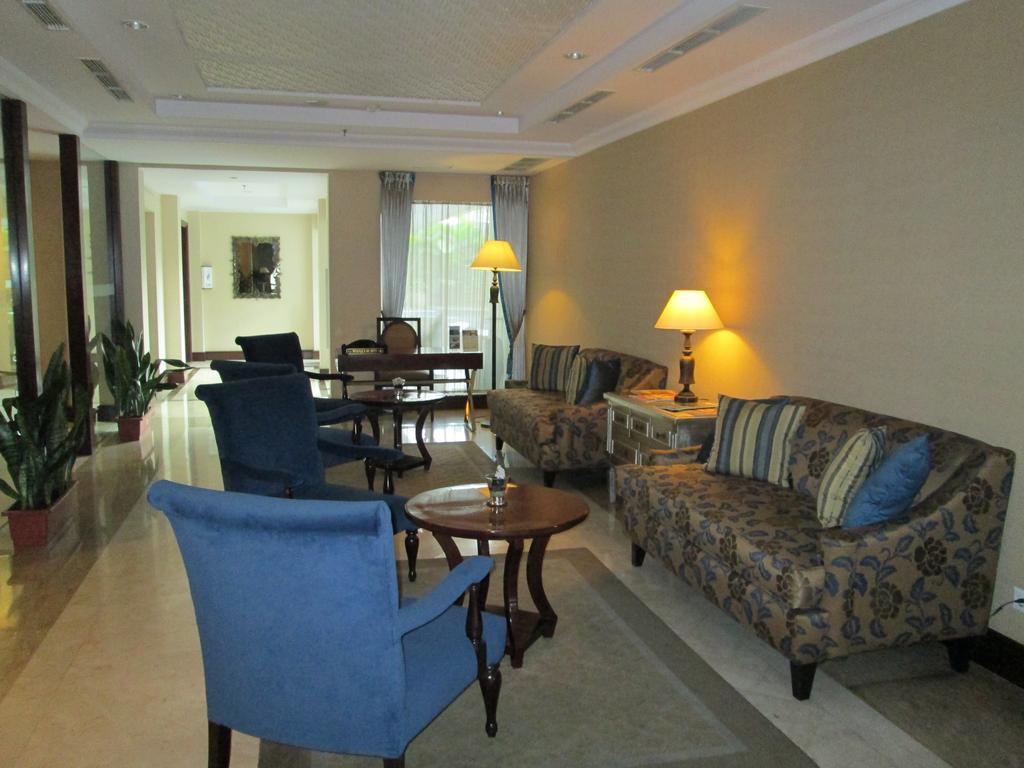Asmila Boutique Hotel Бандунг Экстерьер фото