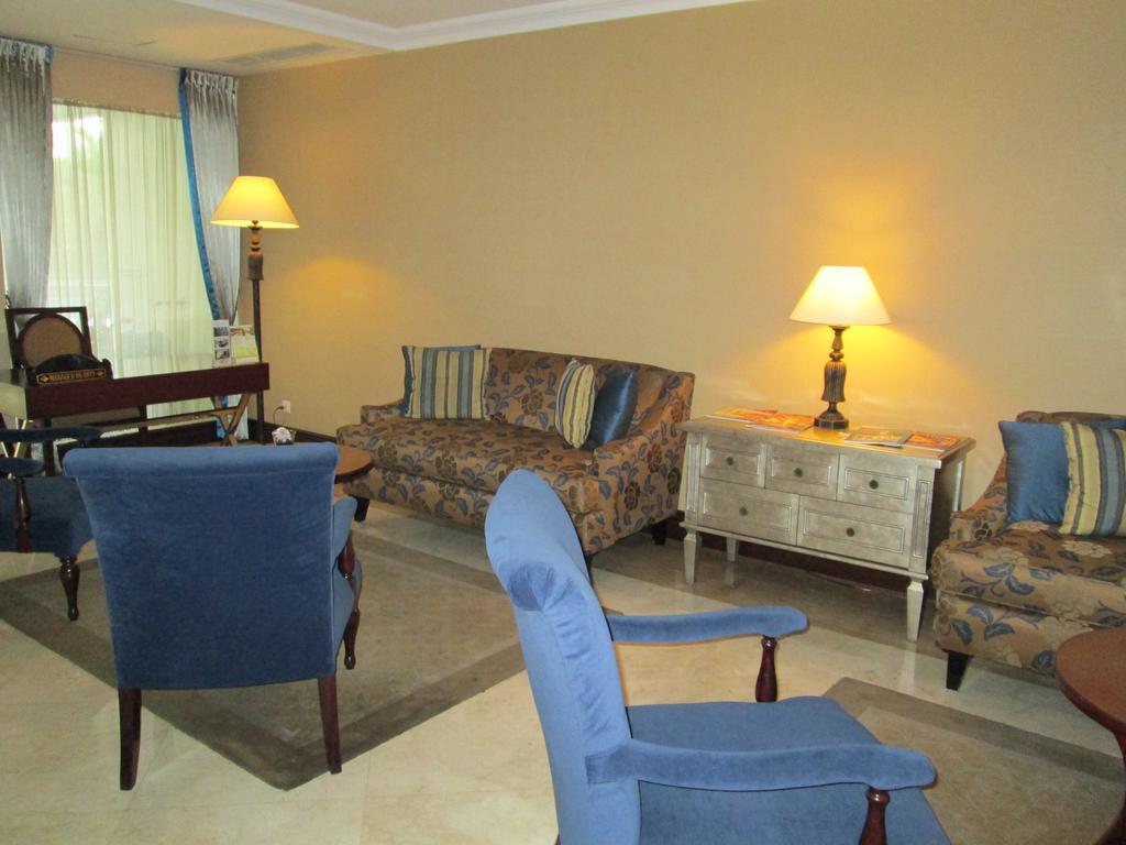 Asmila Boutique Hotel Бандунг Экстерьер фото