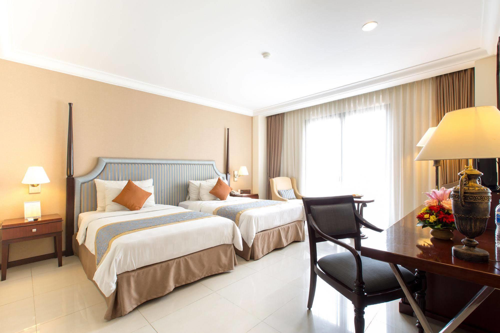 Asmila Boutique Hotel Бандунг Экстерьер фото